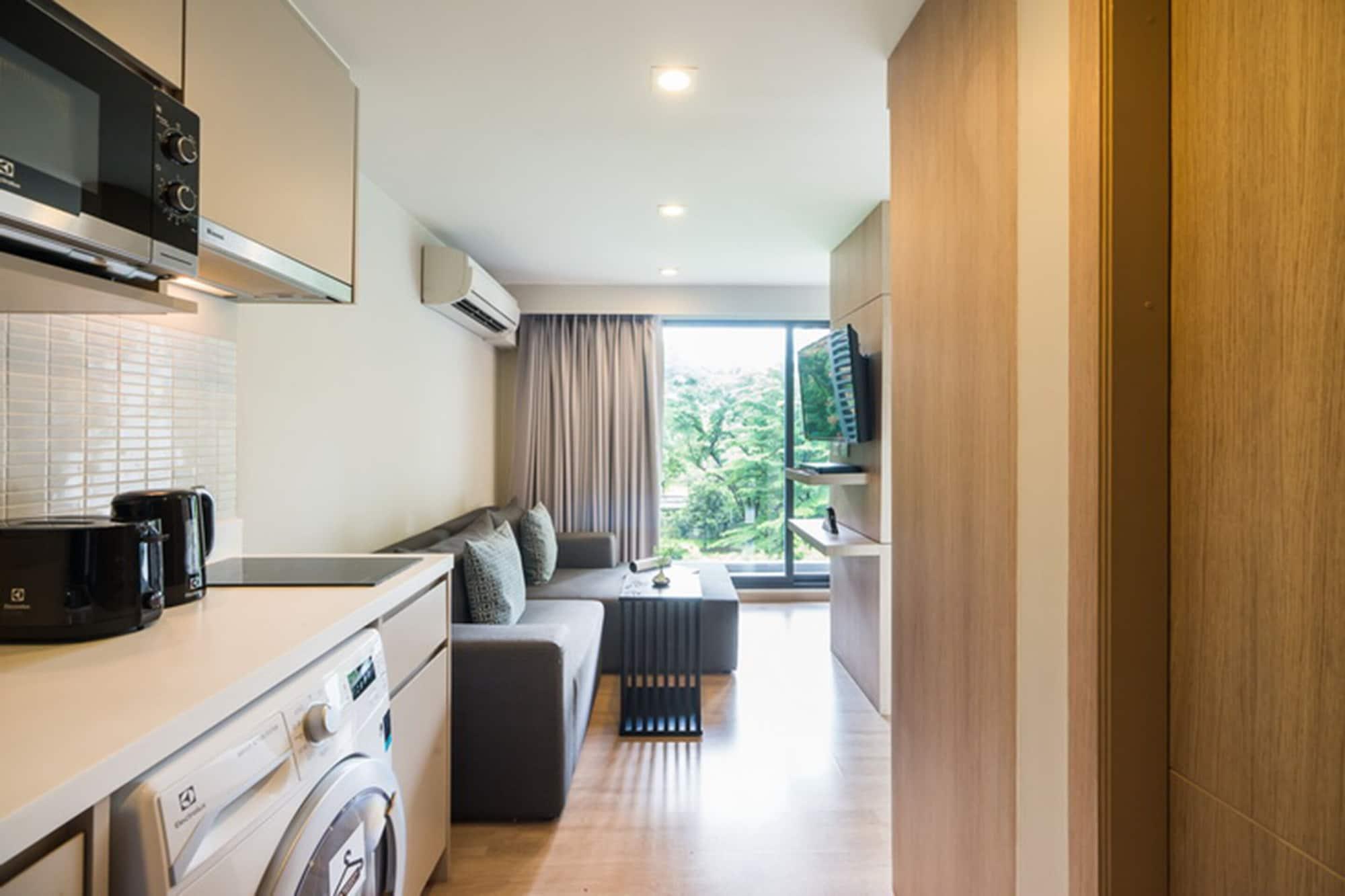 The Residence On Thonglor By Uhg Bangkok Bagian luar foto
