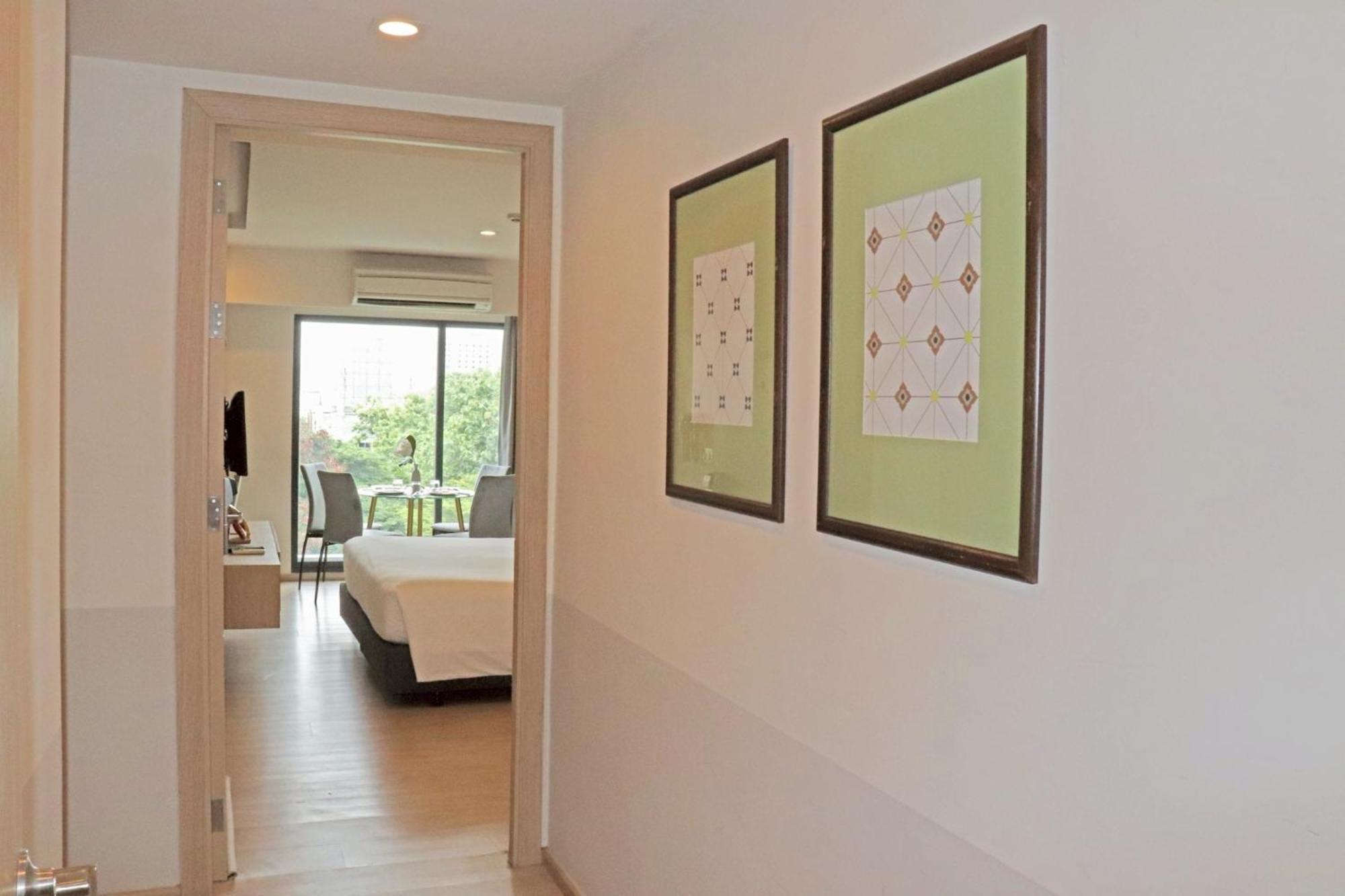 The Residence On Thonglor By Uhg Bangkok Bagian luar foto